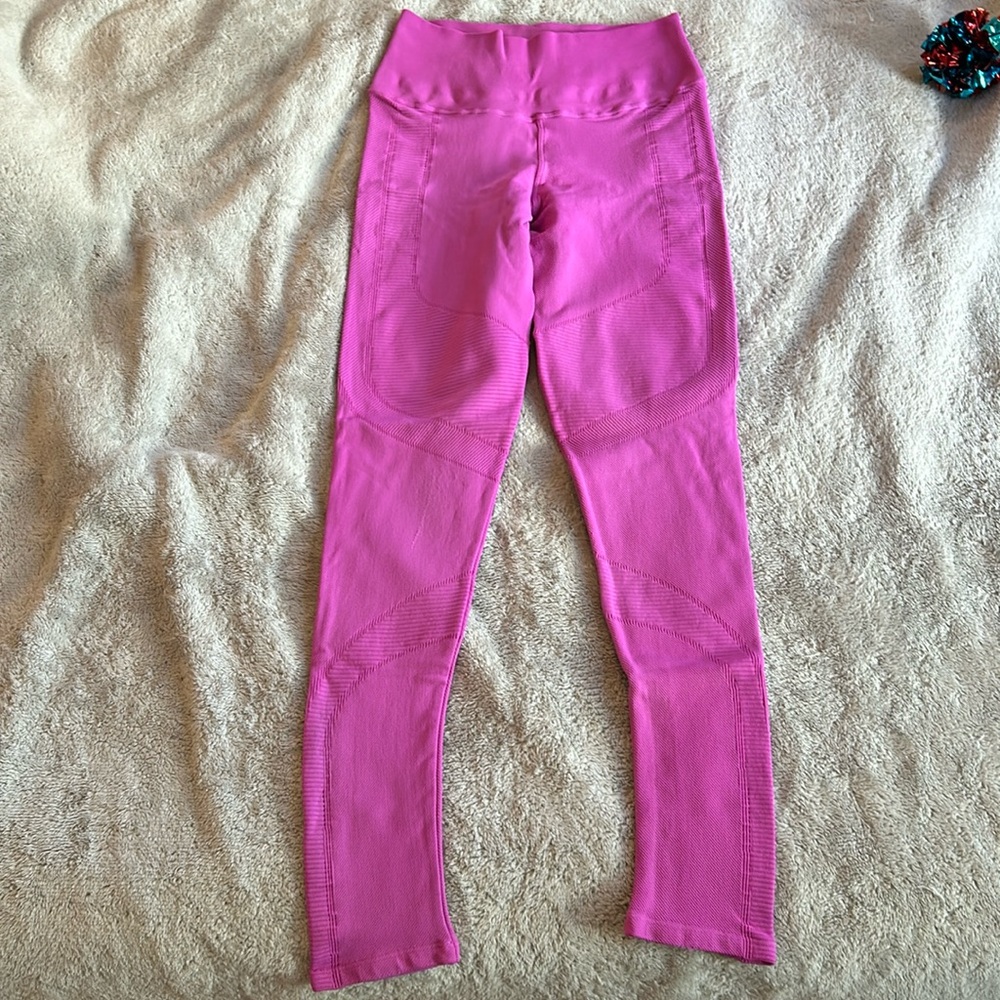 SoulCycle fuchsia medium leggings